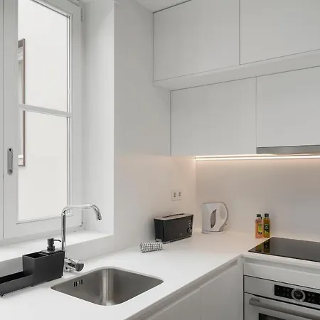 Faa Belas Artes By An Island * Funchal (Madeira)