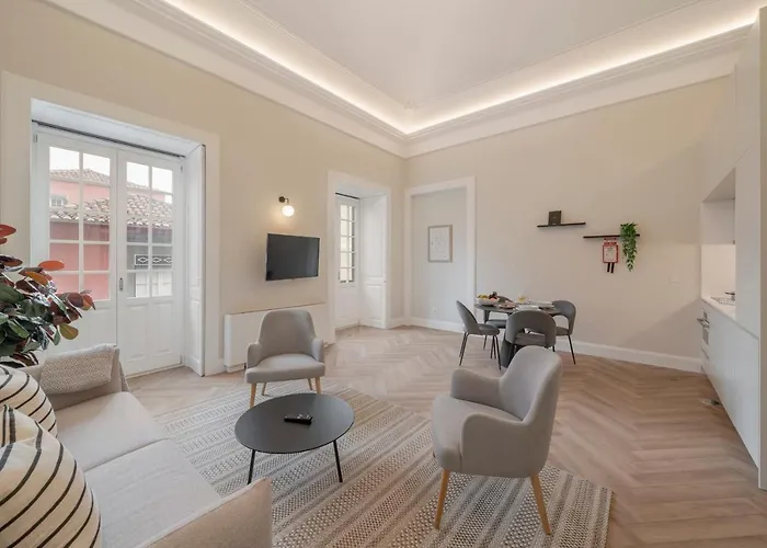 Faa Belas Artes By An Island * Funchal (Madeira)