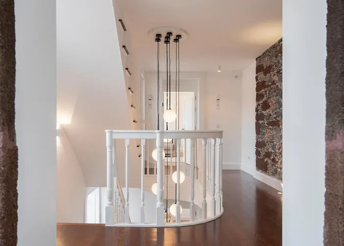 Faa Belas Artes By An Island * Funchal (Madeira)