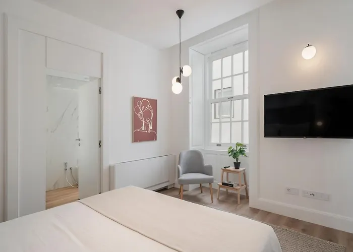 Faa Belas Artes By An Island * Funchal (Madeira)